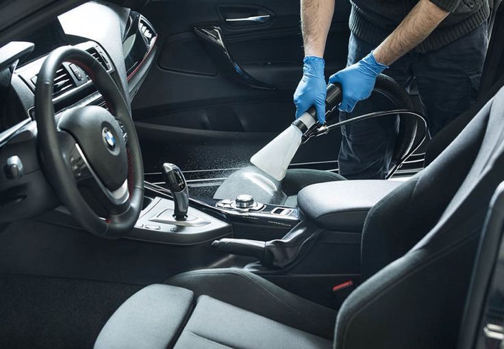 خدمة غسيل السيارات بالبخار